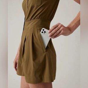 Athleta Acacia Olive Green Utility Zipper Front Sleeveless Brooklyn
Romper EUC 4